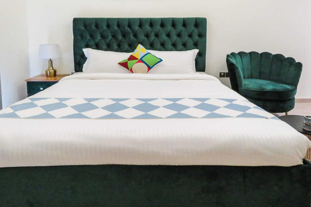 Oyo 860 Studio Apartment, Maya Tower 4, Jumeirah Village Triangle Dubai Buitenkant foto